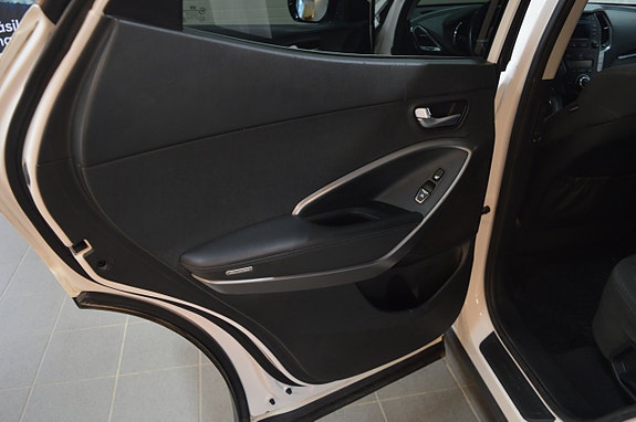 Hyundai Santa Fe 17 of 19