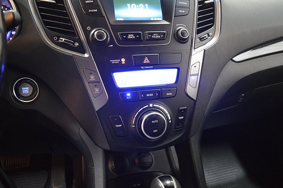 Hyundai Santa Fe 15 of 19