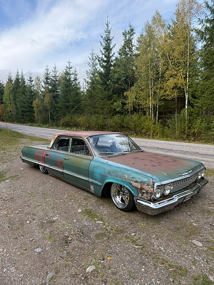 Chevrolet Impala 2 of 8