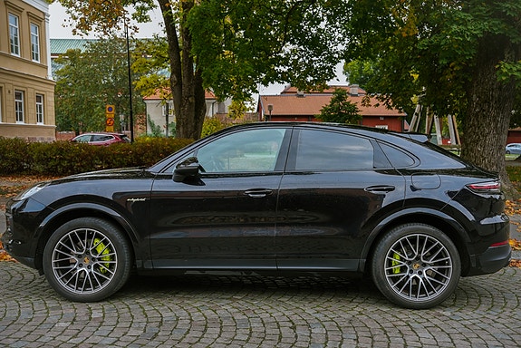 Porsche Cayenne Coupe 2 of 10