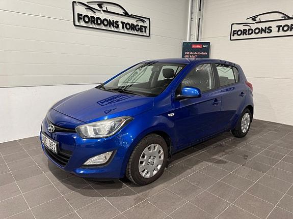 Hyundai i20 2 of 13