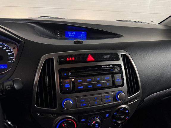 Hyundai i20 9 of 13