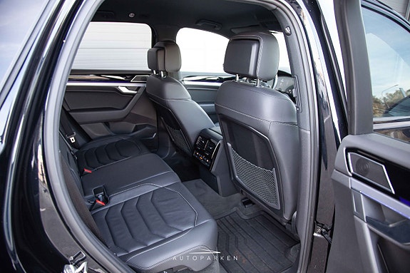 Volkswagen Touareg 18 of 24