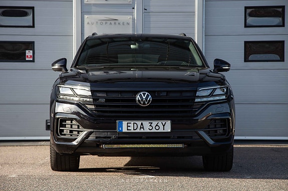 Volkswagen Touareg 2 of 24