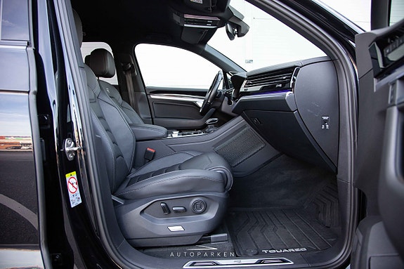Volkswagen Touareg 17 of 24