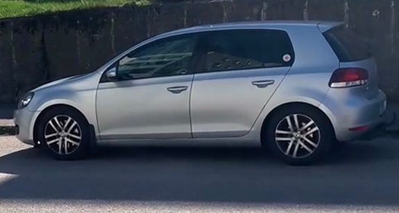Volkswagen Golf VI 2 of 8