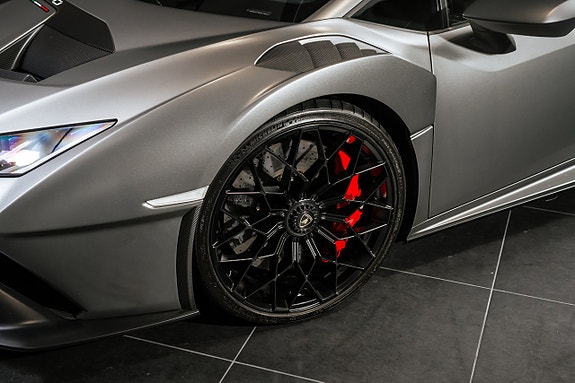 Lamborghini Huracan 9 of 22