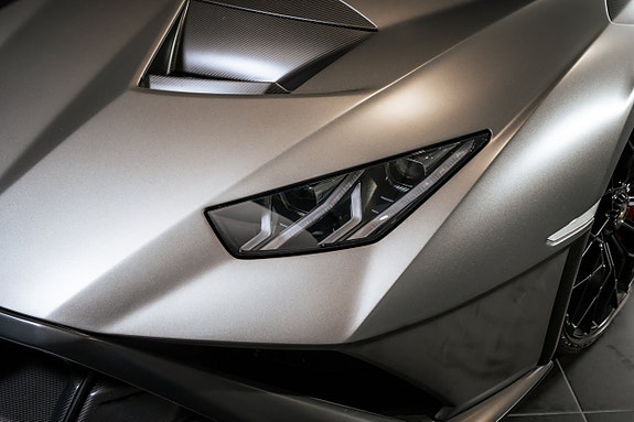 Lamborghini Huracan 10 of 22