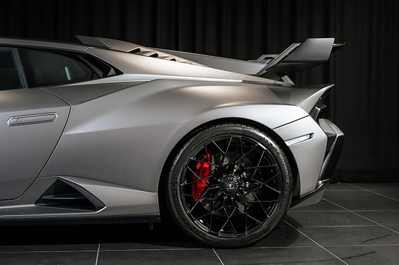Lamborghini Huracan 11 of 22