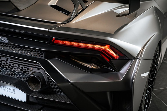 Lamborghini Huracan 13 of 22