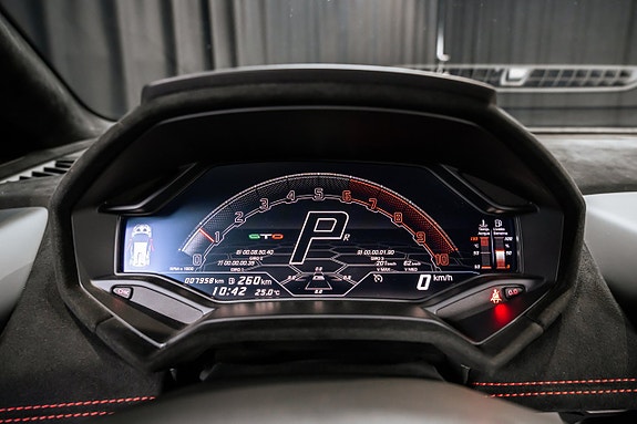 Lamborghini Huracan 18 of 22