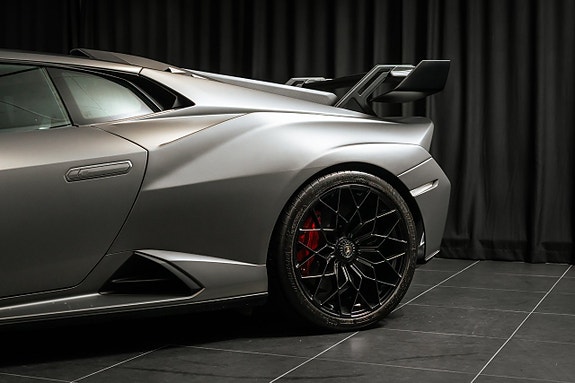 Lamborghini Huracan 8 of 22