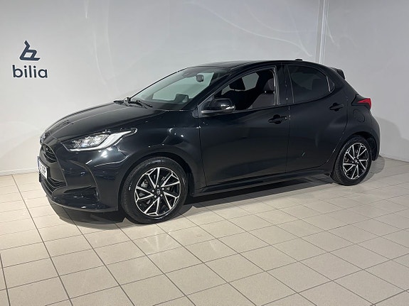 Toyota Yaris 3 of 16