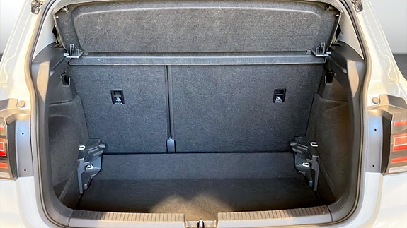 Volkswagen T-Cross 10 of 12