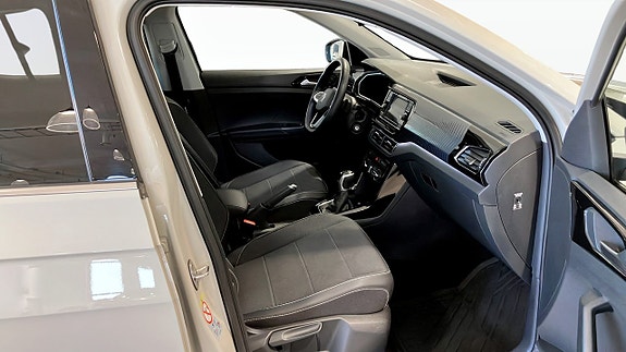 Volkswagen T-Cross 3 of 12