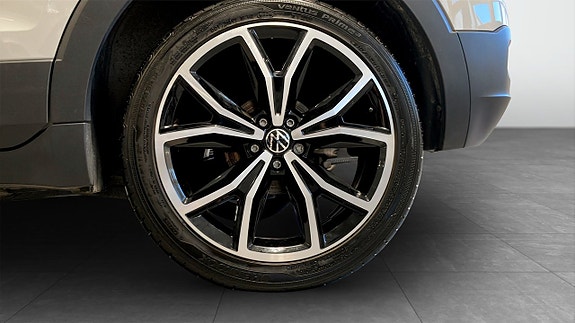 Volkswagen T-Cross 9 of 12