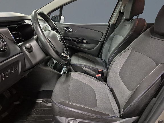Renault Captur 5 of 10