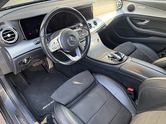 Mercedes-Benz E300 de 6 of 13