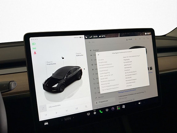 Tesla Model Y 24 of 30