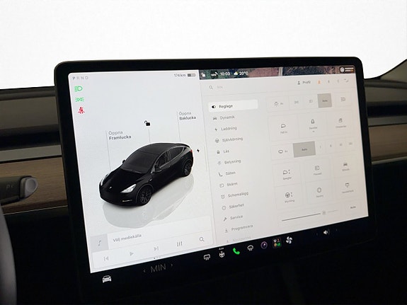 Tesla Model Y 25 of 30