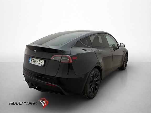 Tesla Model Y 9 of 30