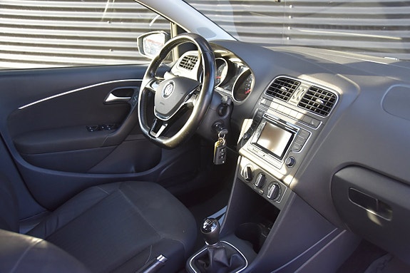 Volkswagen Polo 8 of 14