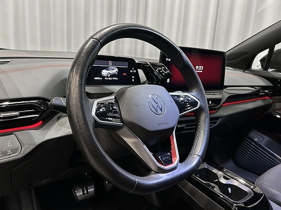 Volkswagen ID.4 GTX 9 of 15