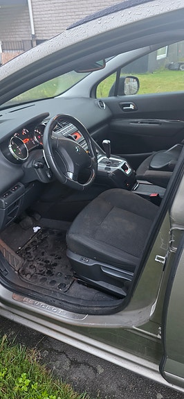 Peugeot 5008 6 of 6