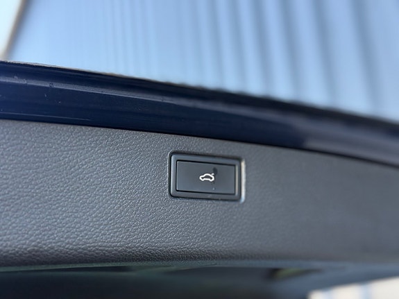 Volkswagen Passat Alltrack 14 of 14