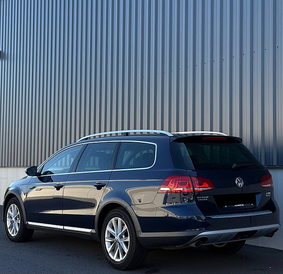 Volkswagen Passat Alltrack 7 of 14