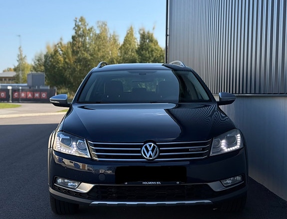 Volkswagen Passat Alltrack 3 of 14