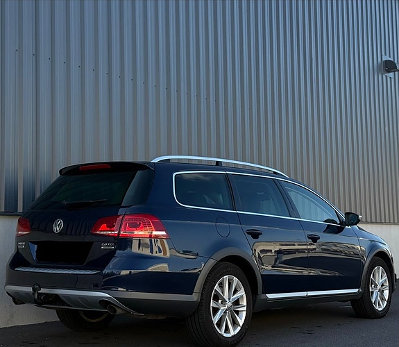Volkswagen Passat Alltrack 9 of 14