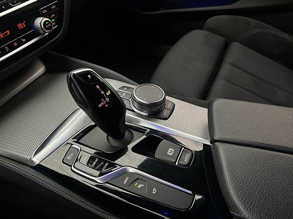 BMW 530e 30 of 30