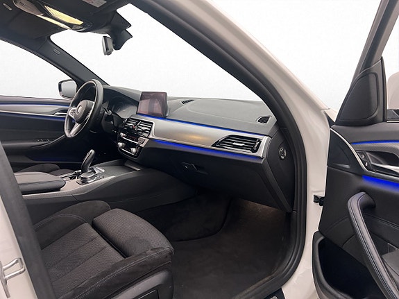 BMW 530e 16 of 30