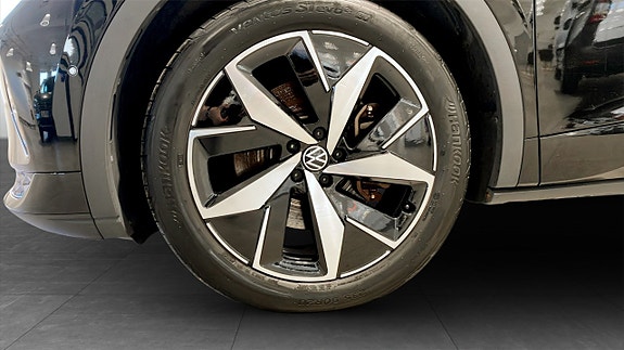 Volkswagen ID.4 GTX 9 of 12