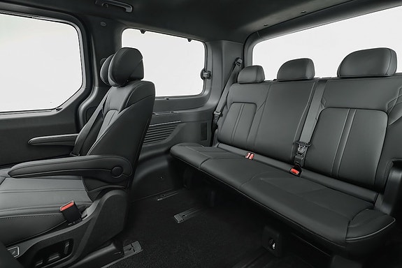 Hyundai Staria 6 of 8