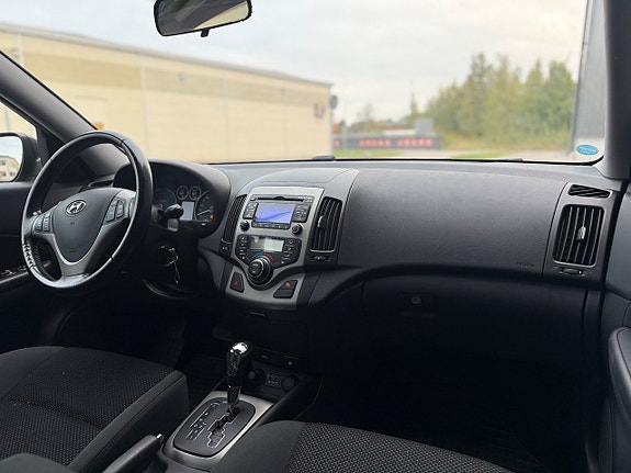 Hyundai i30 9 of 16