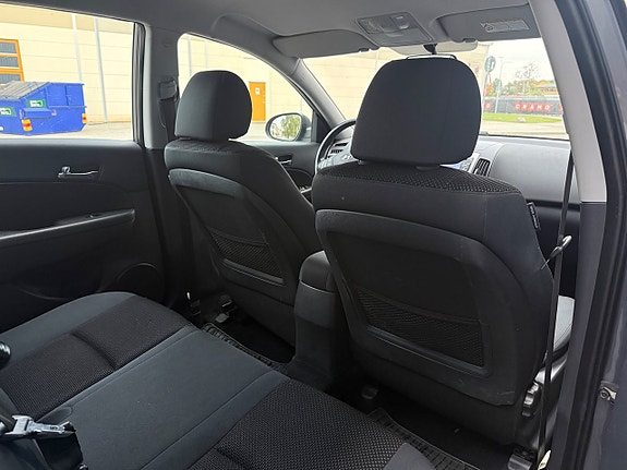Hyundai i30 12 of 16