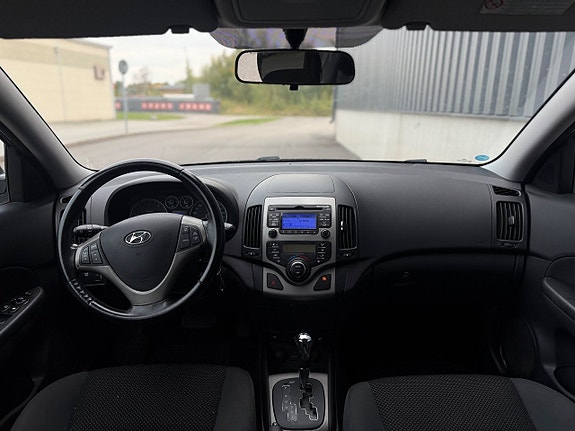 Hyundai i30 10 of 16