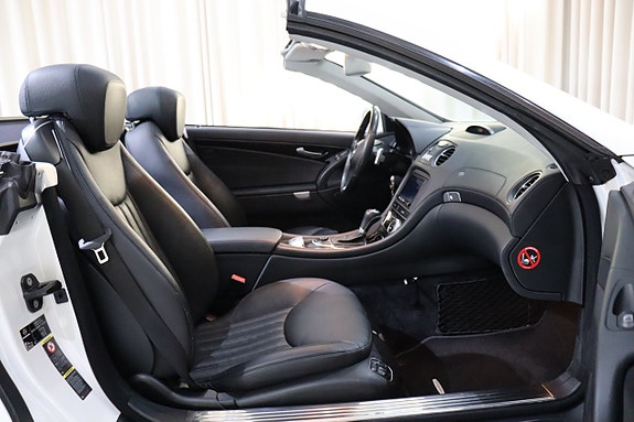 Mercedes-Benz SL350 26 of 27