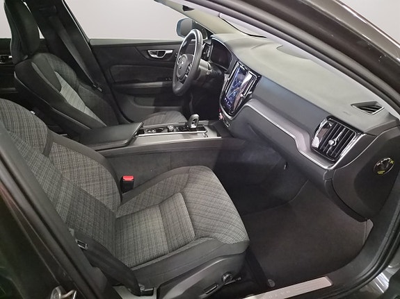 Volvo V60 Cross Country 12 of 20