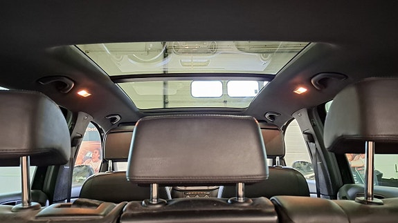 Volkswagen Tiguan 4 of 30
