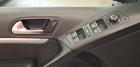 Volkswagen Tiguan 23 of 30