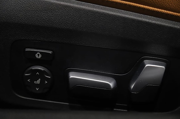 BMW 220i 8 of 12