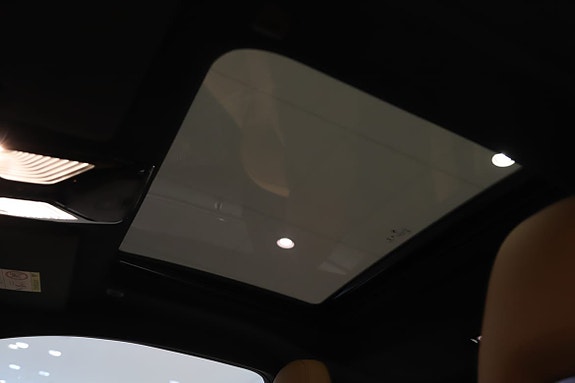 BMW 220i 6 of 12