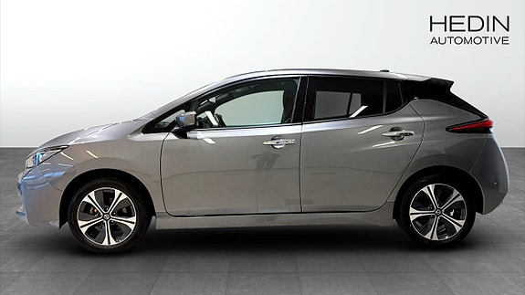 Nissan Leaf 2 of 12