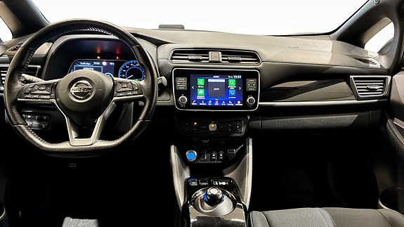 Nissan Leaf 6 of 12