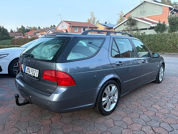 Saab 9-5 3 of 5