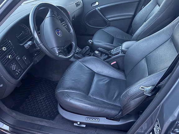 Saab 9-5 4 of 5