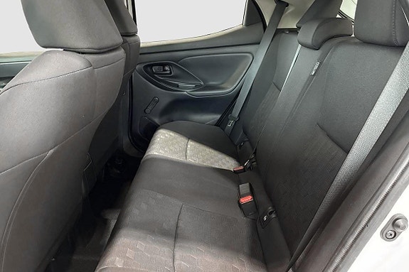 Toyota Yaris 8 of 11